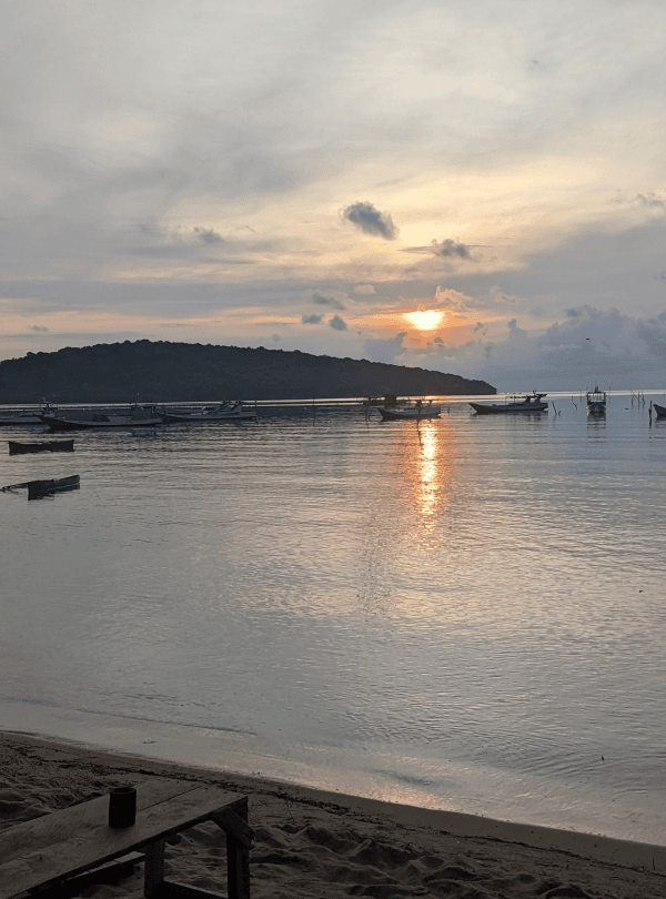 pxl 20250820 225935830